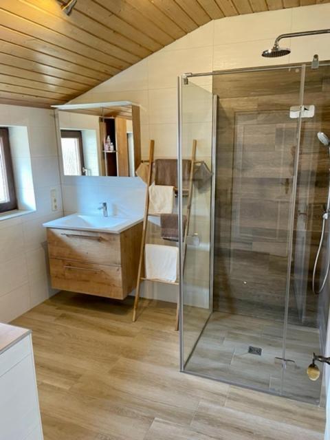 Apartamento Kleines Haeuschen Mit Bergblick Eschenlohe Exterior foto