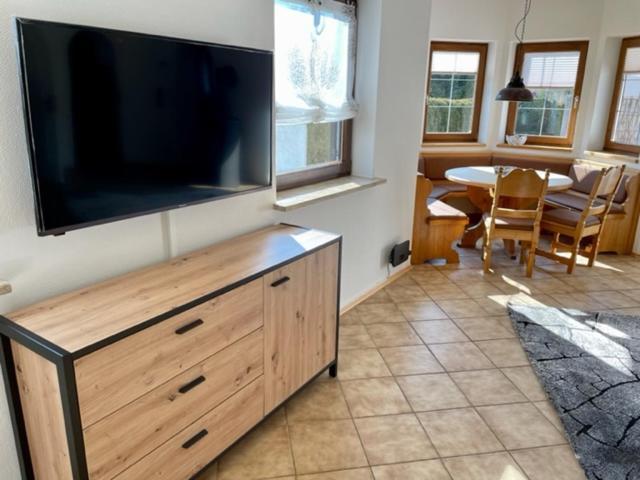 Apartamento Kleines Haeuschen Mit Bergblick Eschenlohe Exterior foto
