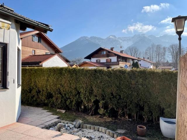 Apartamento Kleines Haeuschen Mit Bergblick Eschenlohe Exterior foto